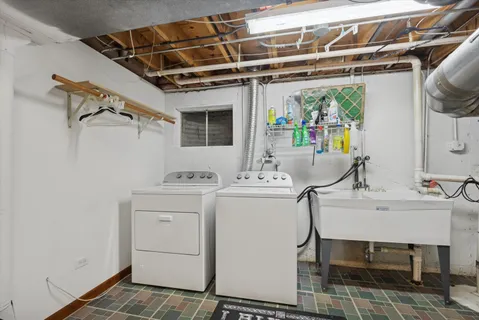 $495,000 | 1948 Concord Drive, Downers Grove, IL 60516