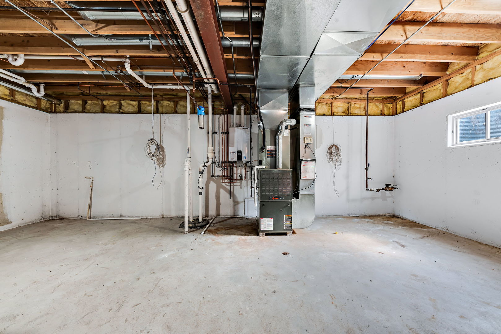 2002 Sandstone Trail Kankakee, IL 60901 - Photo 25 of 27 a view of a room with gym equipment