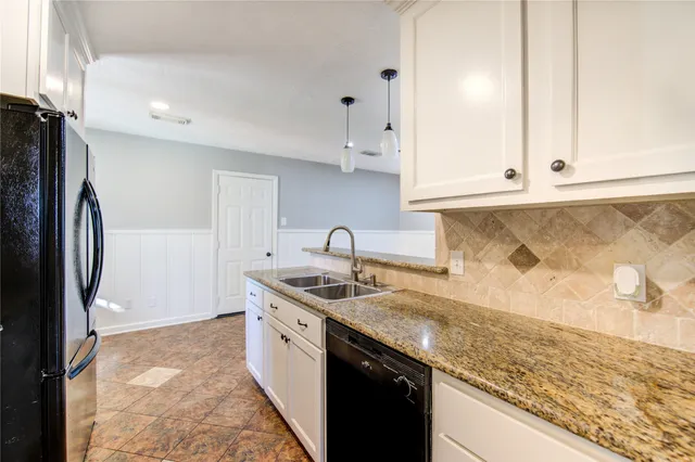 $1,700 | 2714 Southmore Avenue, Pasadena, TX 77502