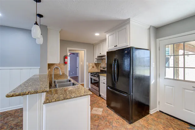 $1,700 | 2714 Southmore Avenue, Pasadena, TX 77502