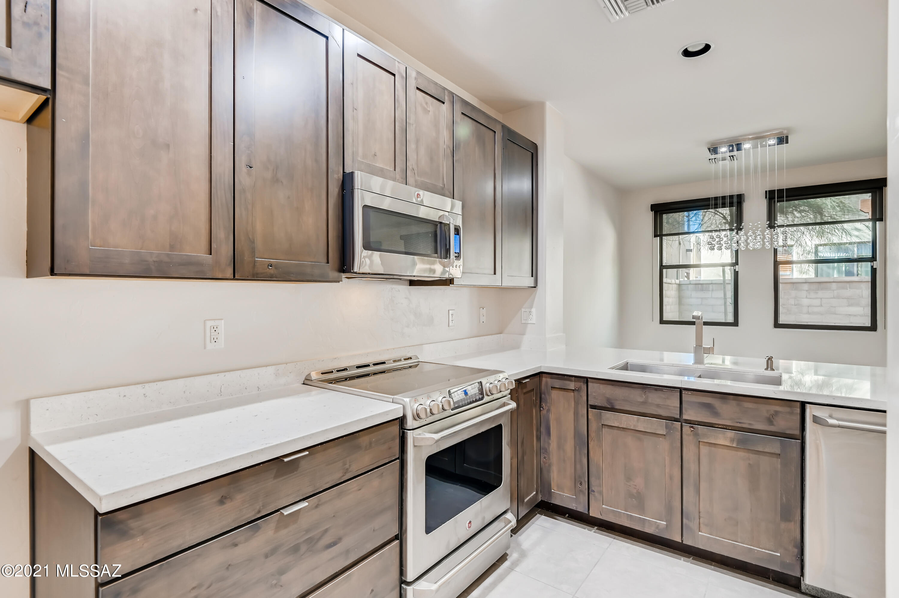 391 East Calderwood Road Tucson, AZ 85704 - Photo 10 of 33 Gallery Image 10