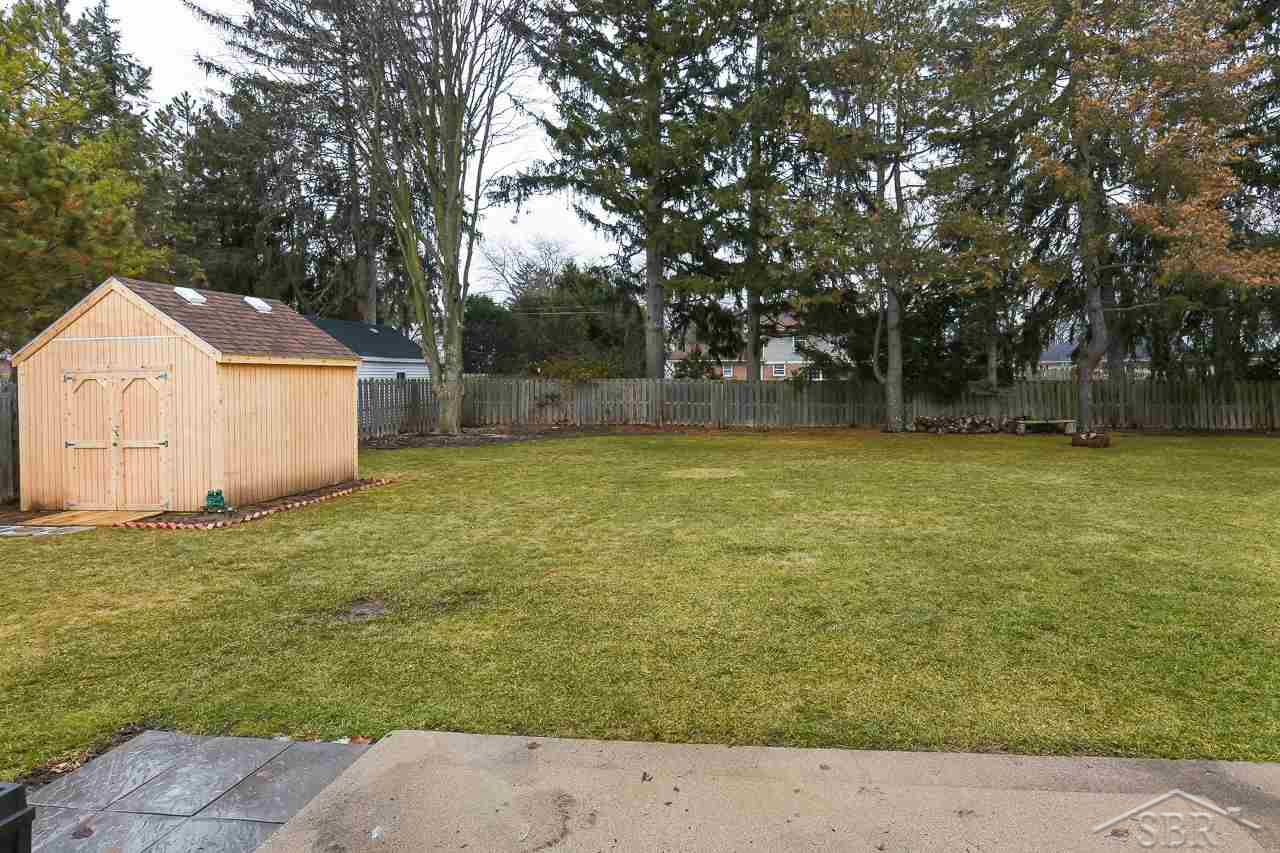 359 Stoneham Road Saginaw, MI 48638 - Photo 7 of 8 50070269-6.JPG