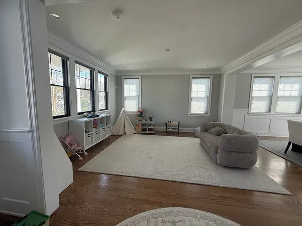 $14,000 | 119 Woodbine Circle, Needham, MA 02494