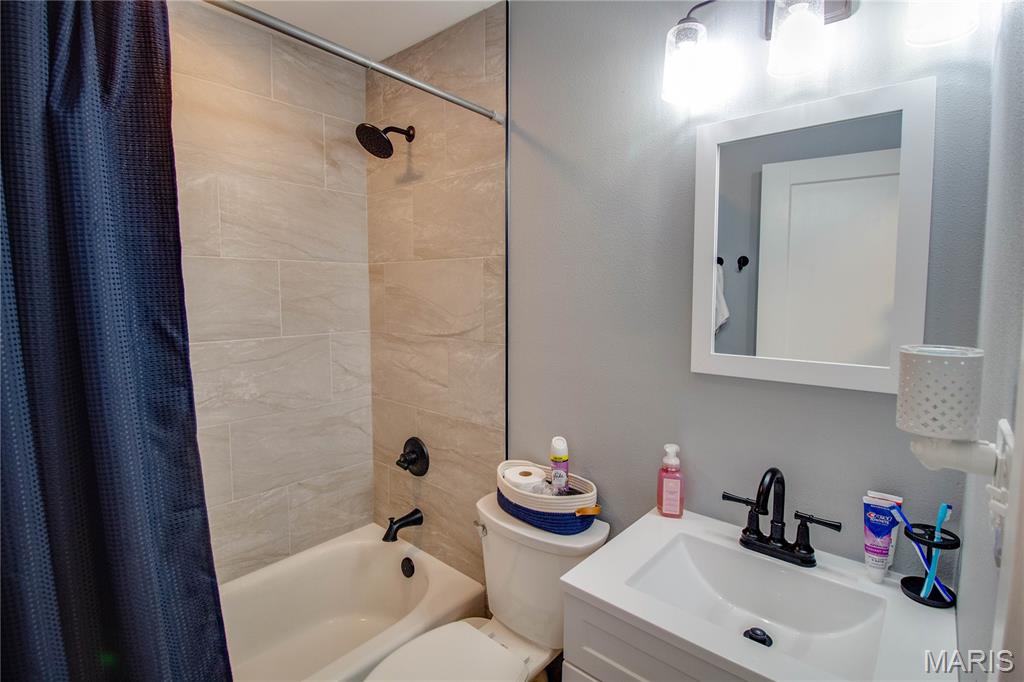 317 Rohm Place Roxana, IL 62084 - Photo 14 of 27 Gallery Image 14
