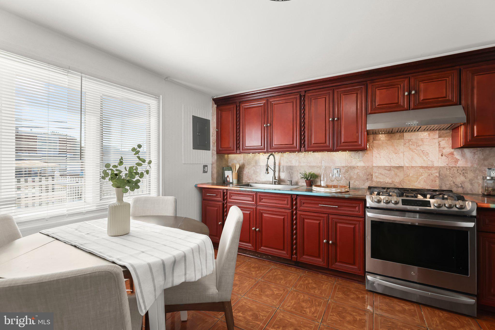 7905 Eastdale Road Baltimore, MD 21224 - Photo 10 of 30 Eat-in Kitchen