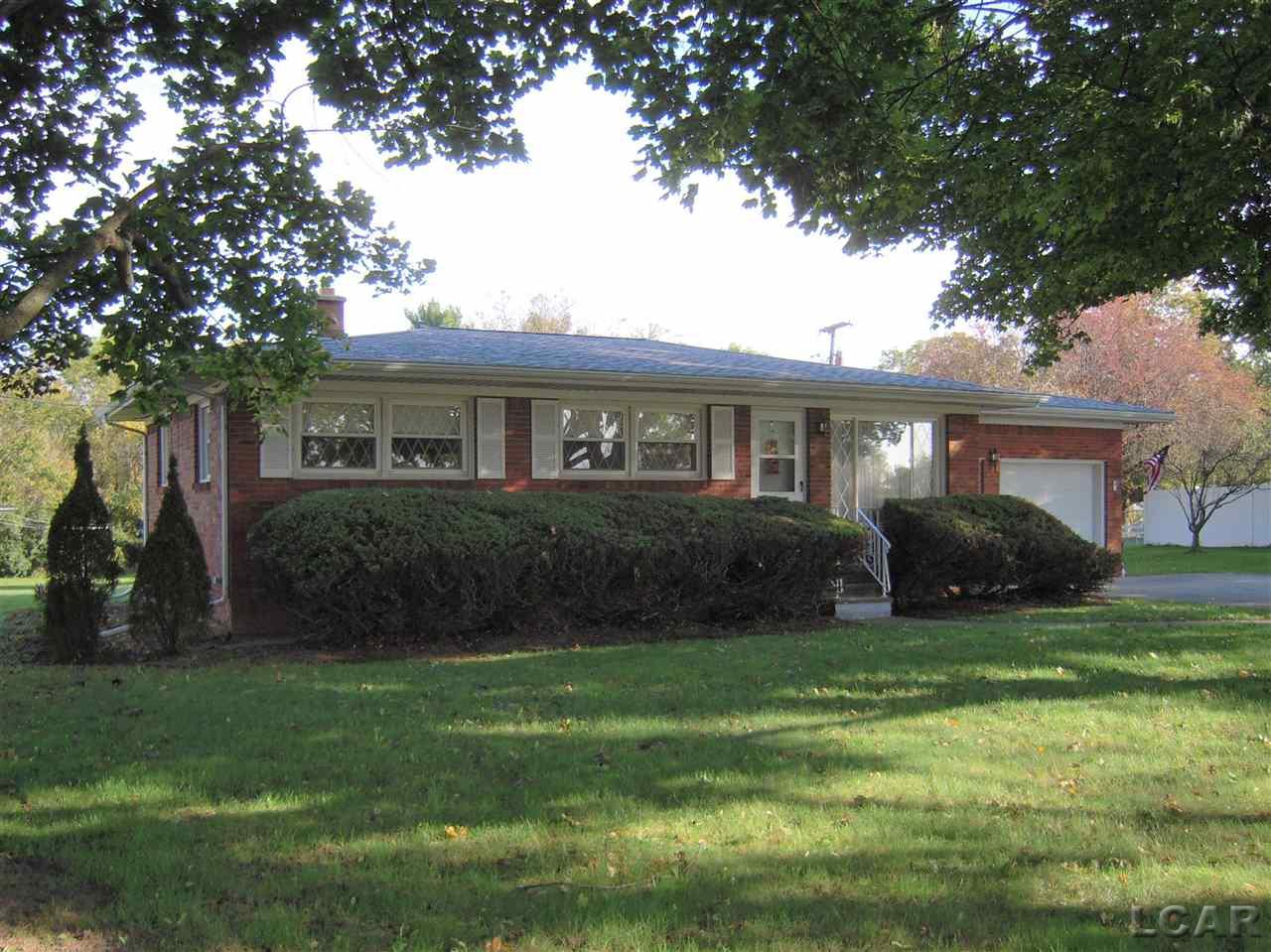 3988 West Dunbar Road Monroe, MI 48161 - Photo 2 of 40 Gallery Image 2