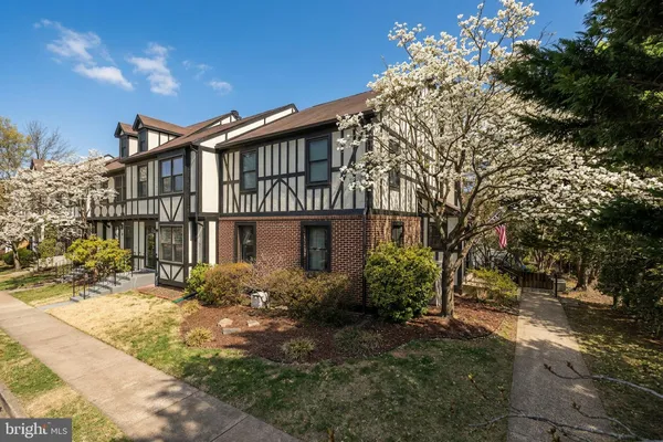 $600,000 | 1100 Snead Place, Herndon, VA 20170