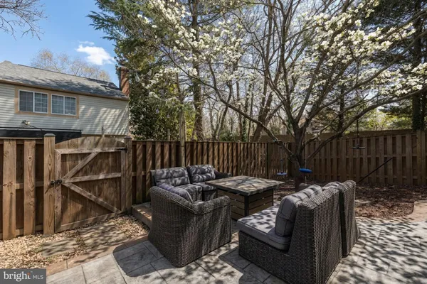 $600,000 | 1100 Snead Place, Herndon, VA 20170