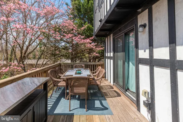 $600,000 | 1100 Snead Place, Herndon, VA 20170