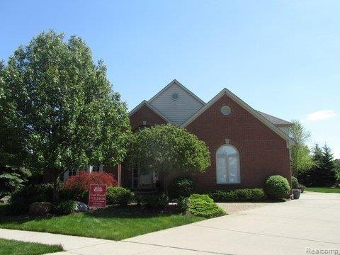 1025 Adele Court Rochester, MI 48309 - Photo 1 of 25 IMG_1917.JPG
