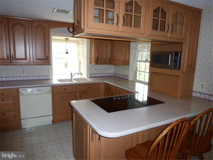 516 Gruber Road Harleysville, PA 19438 - Photo 7 of 18 Gallery Image 7