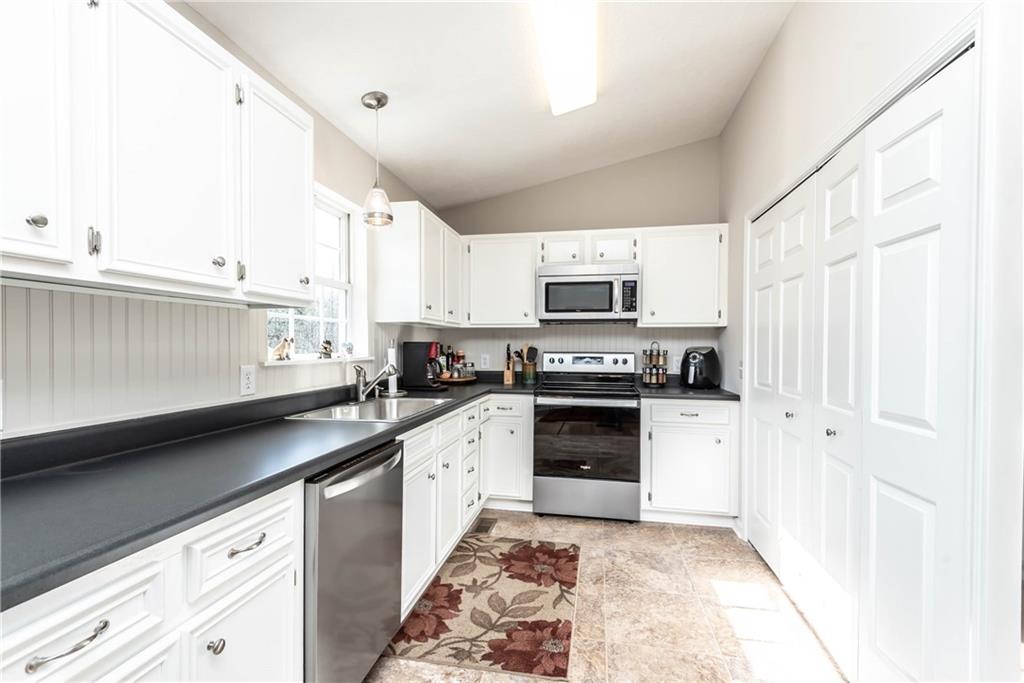 4415 Bridges View Road Morganton, NC 28655 - Photo 31 of 42 Gallery Image 31