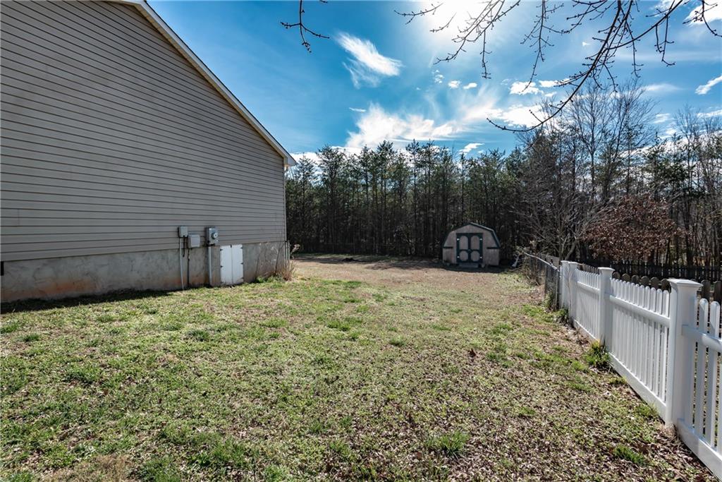 4415 Bridges View Road Morganton, NC 28655 - Photo 5 of 42 Gallery Image 5