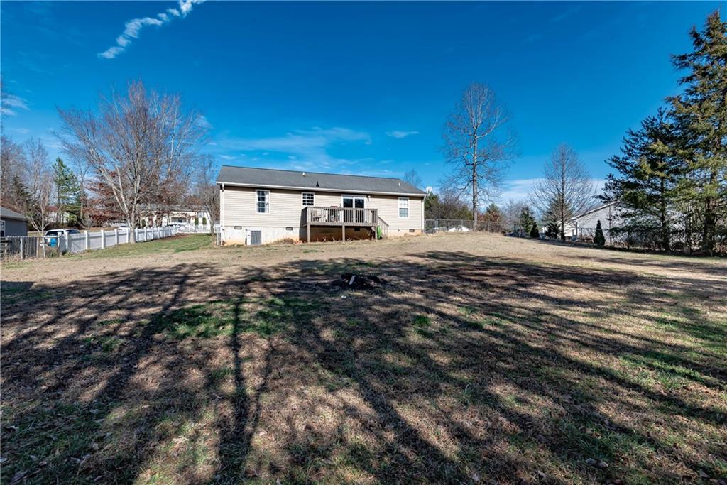 4415 Bridges View Road Morganton, NC 28655 - Photo 6 of 42 Gallery Image 6