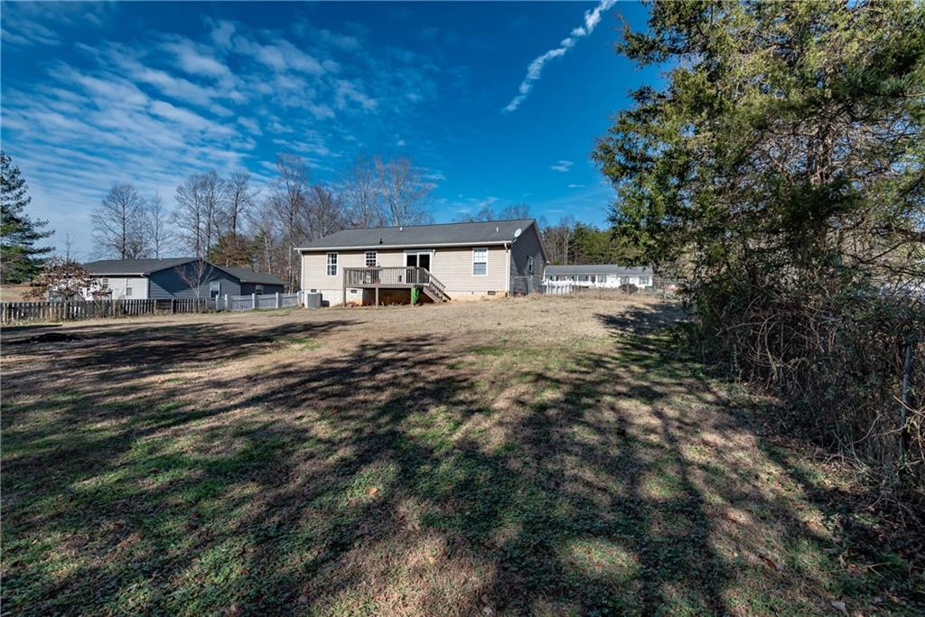 4415 Bridges View Road Morganton, NC 28655 - Photo 7 of 42 Gallery Image 7