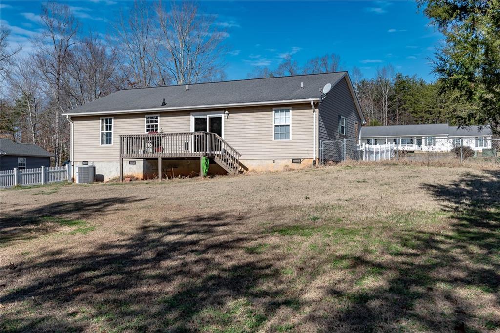 4415 Bridges View Road Morganton, NC 28655 - Photo 8 of 42 Gallery Image 8