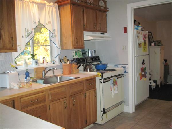 9 Lilian Road Framingham, MA 01701 - Photo 4 of 10 Gallery Image 4