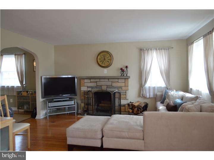 365 Inwood Road Ardmore, PA 19003 - Photo 3 of 18 Living Room