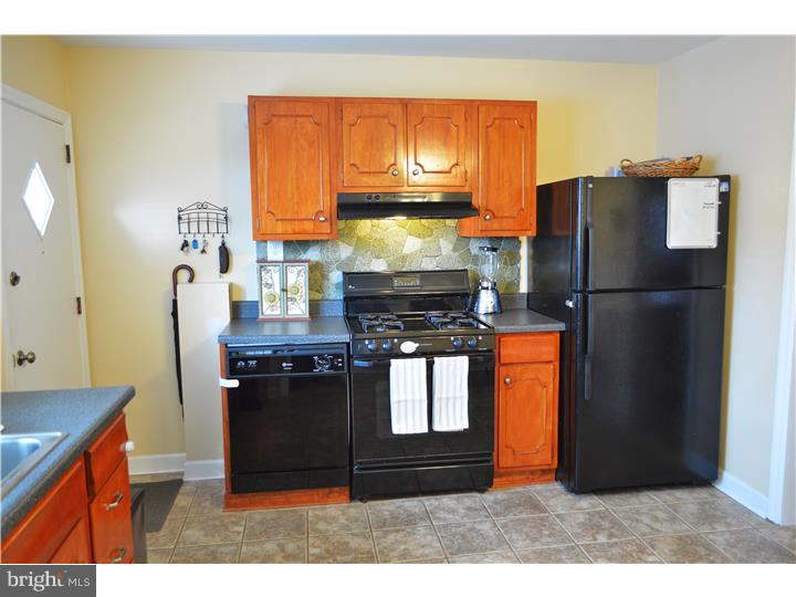 365 Inwood Road Ardmore, PA 19003 - Photo 8 of 18 Kitchen