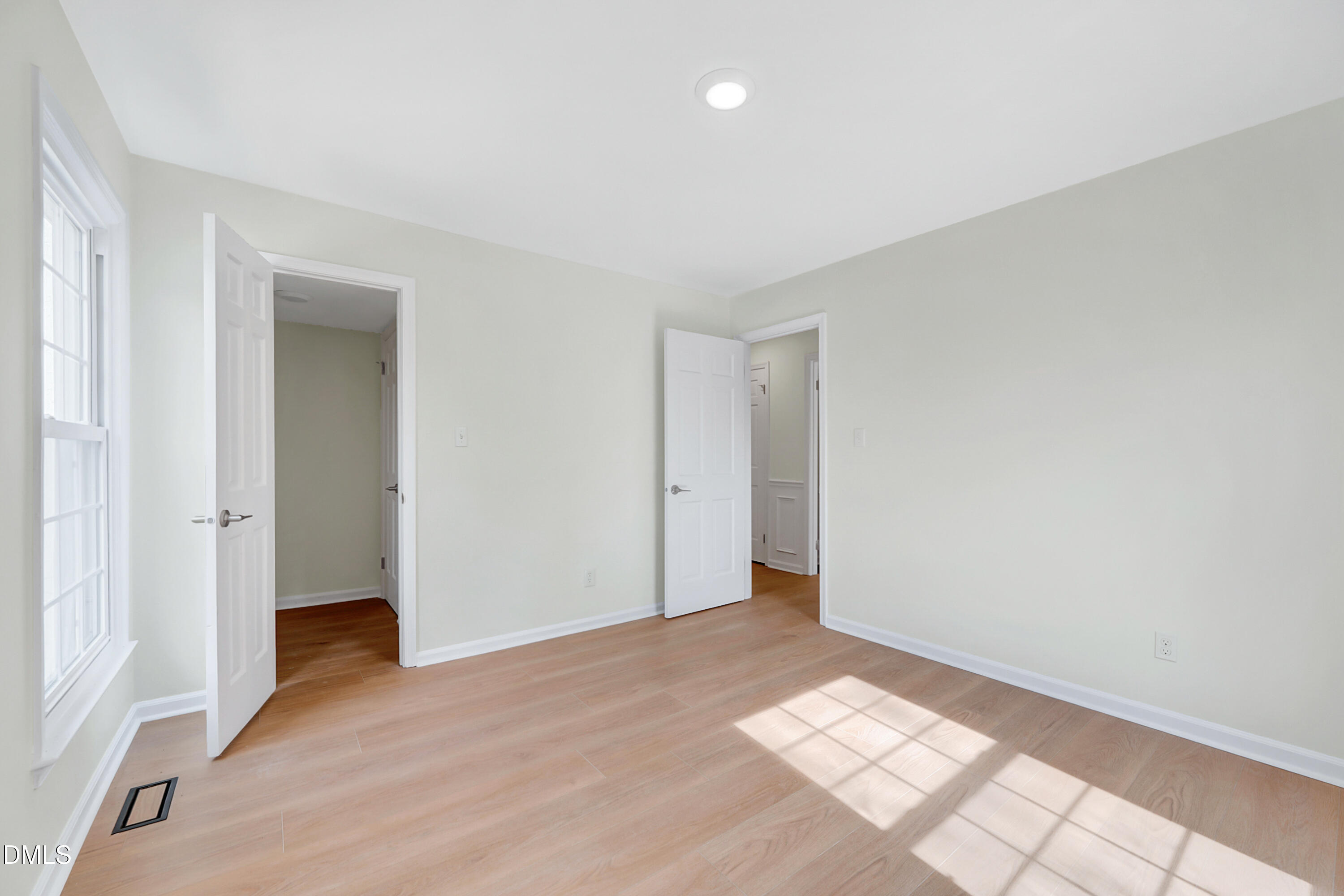 2113 Port Royal Road Raleigh, NC 27609 - Photo 23 of 51 25-2113 Port Royal Rd -25