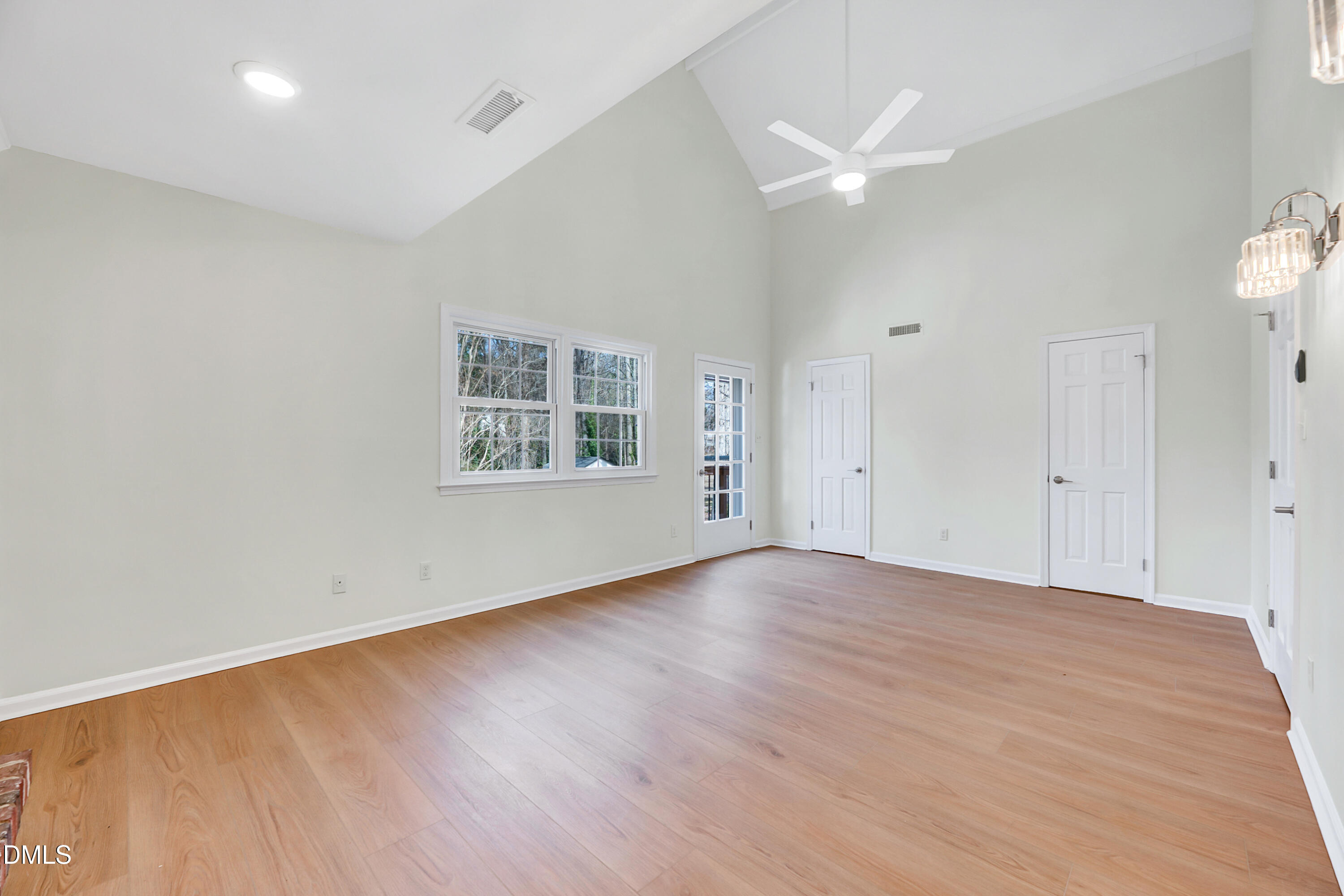 2113 Port Royal Road Raleigh, NC 27609 - Photo 30 of 51 32-2113 Port Royal Rd -32