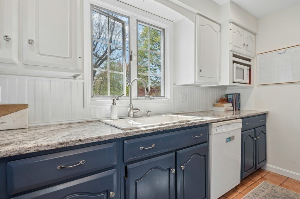 223 Beverly Road Worcester, MA 01605 - Photo 22 of 42