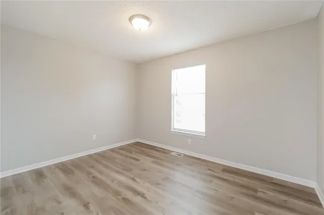 $2,085 | 19305 East 31st Terrace, Independence, MO 64057