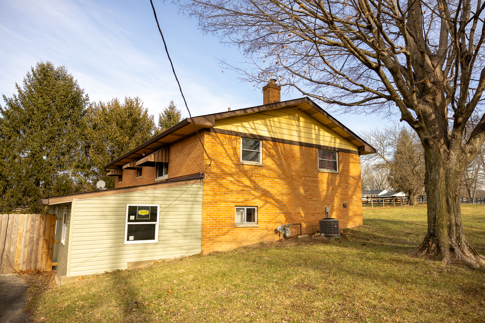 7946 Mann Road Indianapolis, IN 46221 - Photo 3 of 100