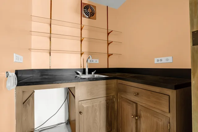 $399,900 | 224 North Kenilworth Avenue, Unit 4D, Oak Park, IL 60302