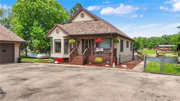 $315,000 | 117 East Autumn Drive, Oakwood, IL 61858