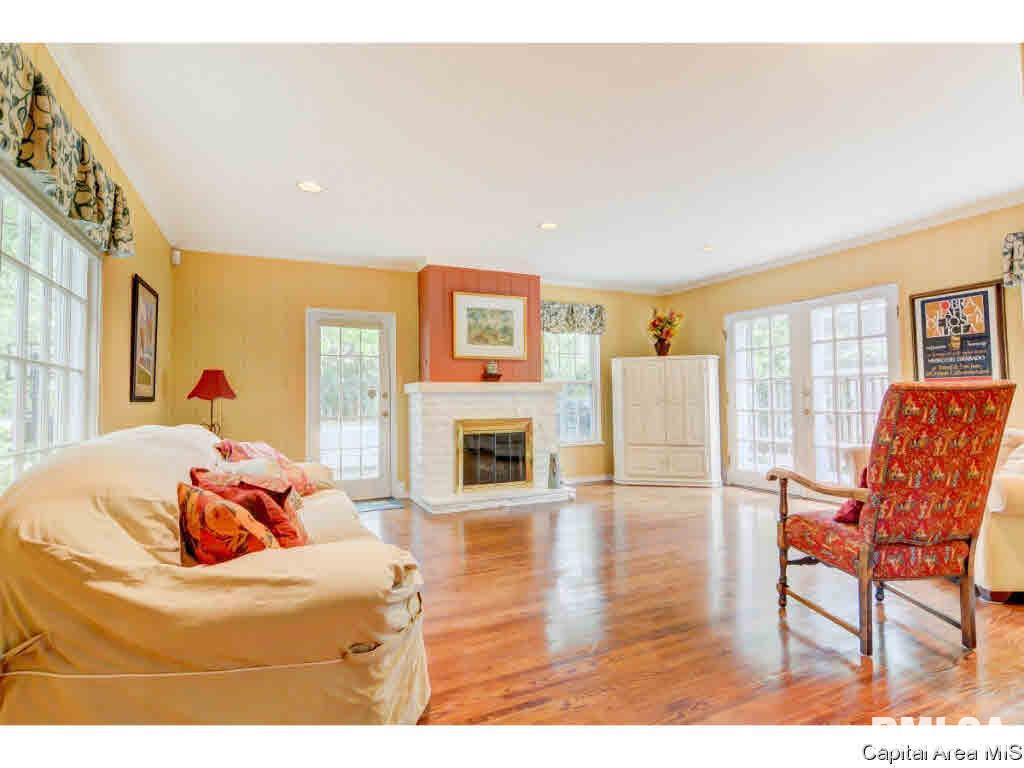2001 South Wiggins Avenue Springfield, IL 62704 - Photo 12 of 36 Gallery Image 12