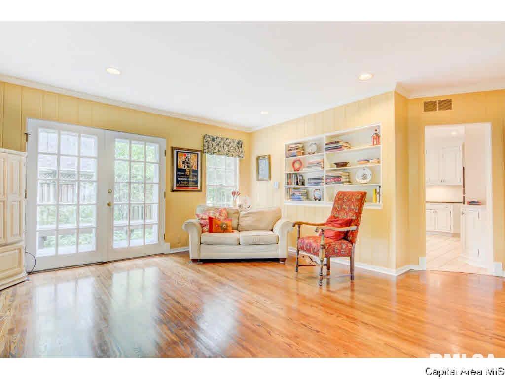 2001 South Wiggins Avenue Springfield, IL 62704 - Photo 14 of 36 Gallery Image 14