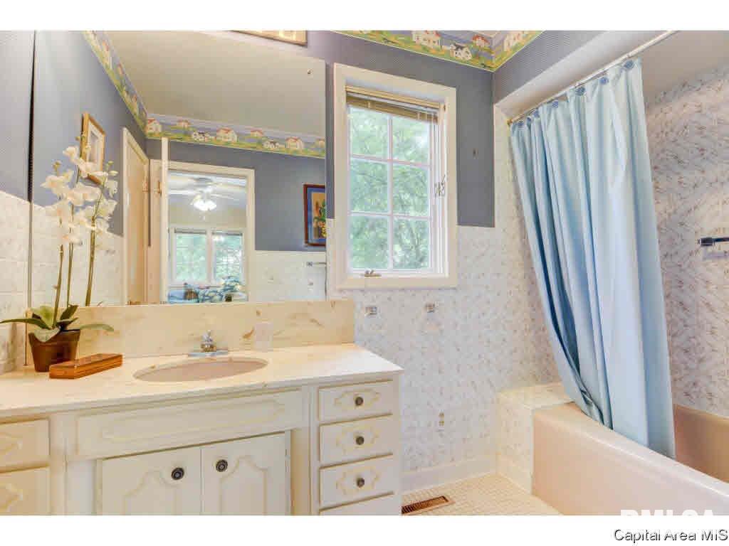 2001 South Wiggins Avenue Springfield, IL 62704 - Photo 18 of 36 Gallery Image 18