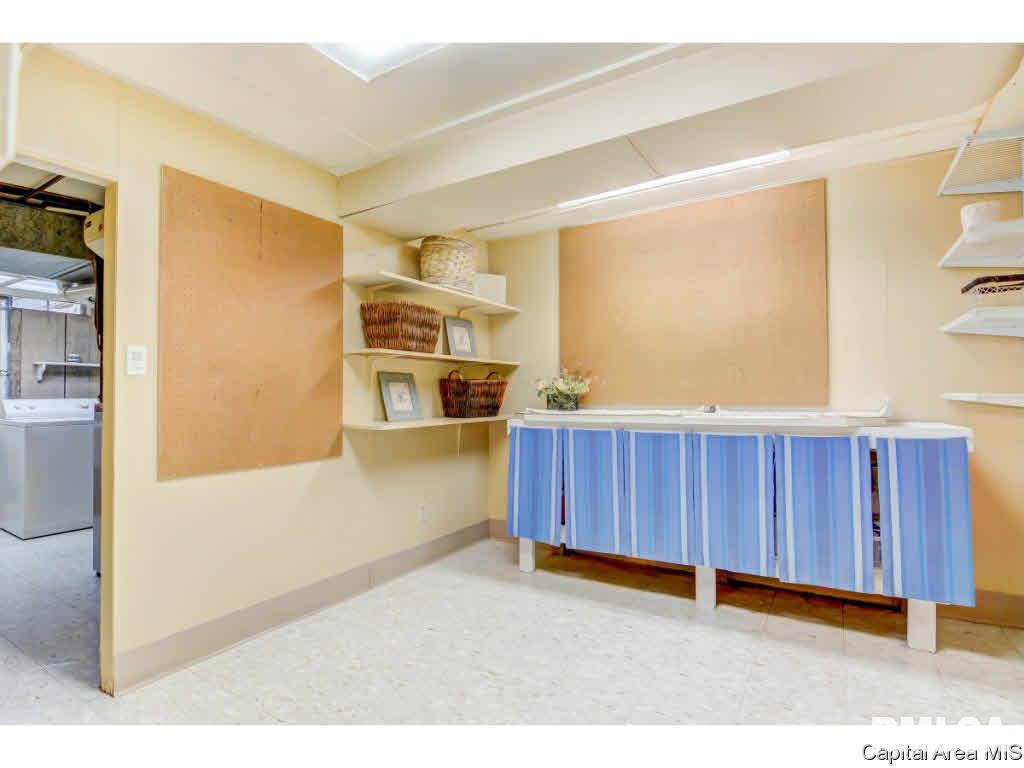 2001 South Wiggins Avenue Springfield, IL 62704 - Photo 31 of 36 Gallery Image 31