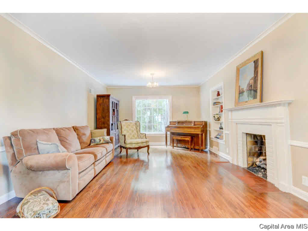 2001 South Wiggins Avenue Springfield, IL 62704 - Photo 7 of 36 Gallery Image 7