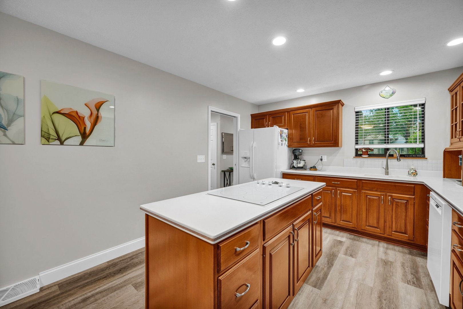 1305 Kingsridge Court Normal, IL 61761 - Photo 8 of 34