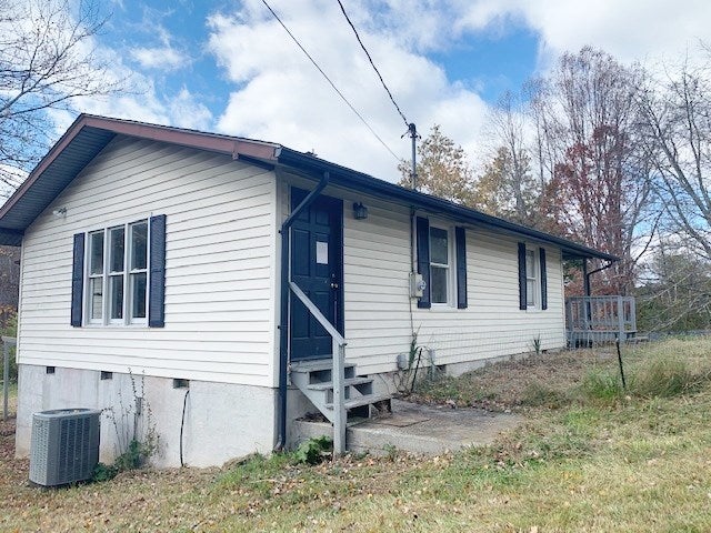 2990 Julia Simpkins Road Hiwassee, VA 24347 - Photo 6 of 22 Gallery Image 6