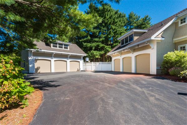 39 Robinson Road Lexington, MA 02420 - Photo 4 of 30