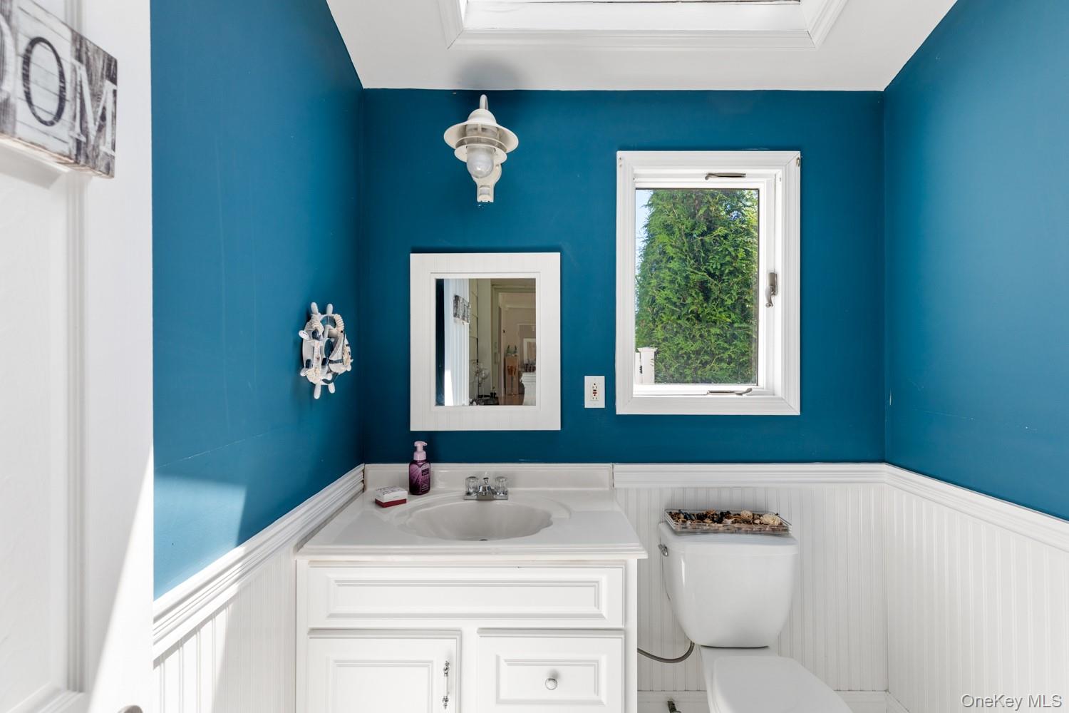 137 South Road Westhampton, NY 11977 - Photo 29 of 50 Half Bath off Four Seasons Room