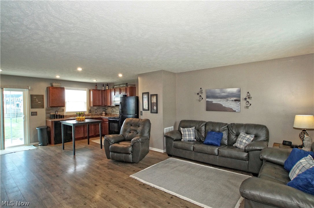2201 Fowl Road Elyria, OH 44035 - Photo 4 of 22 Gallery Image 4