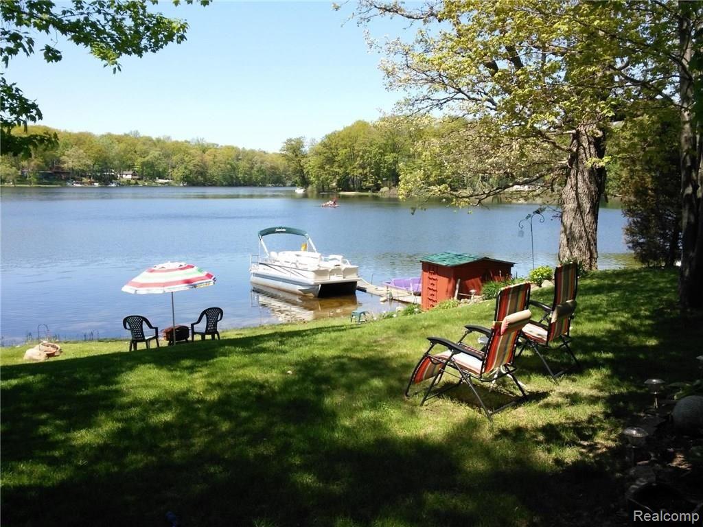 7091 Big Trail Road Holly, MI 48442 - Photo 1 of 26 COME ON IN THE WATER'S FINE
