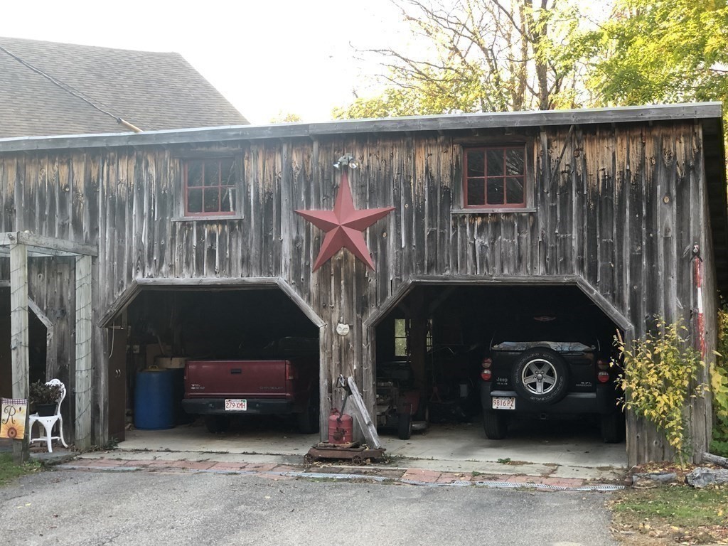 150 Old Gilbertville Road Ware, MA 01082 - Photo 5 of 37