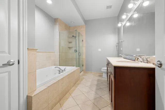 $695,000 | 1355 West Washington Boulevard, Unit 4D, Chicago, IL 60607