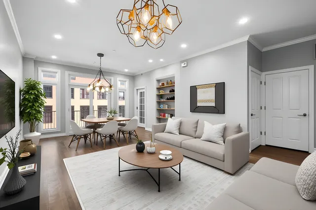 $695,000 | 1355 West Washington Boulevard, Unit 4D, Chicago, IL 60607