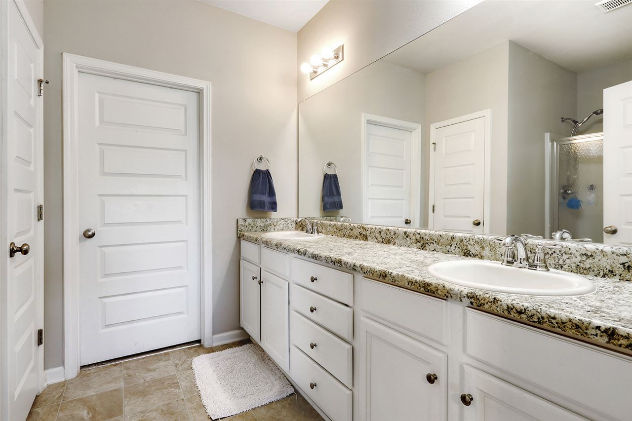 17136 Feder Drive Foley, AL 36535 - Photo 6 of 18 Master Bath