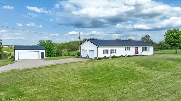 $275,000 | 65615 North 26th Road, Bethesda, OH 43719