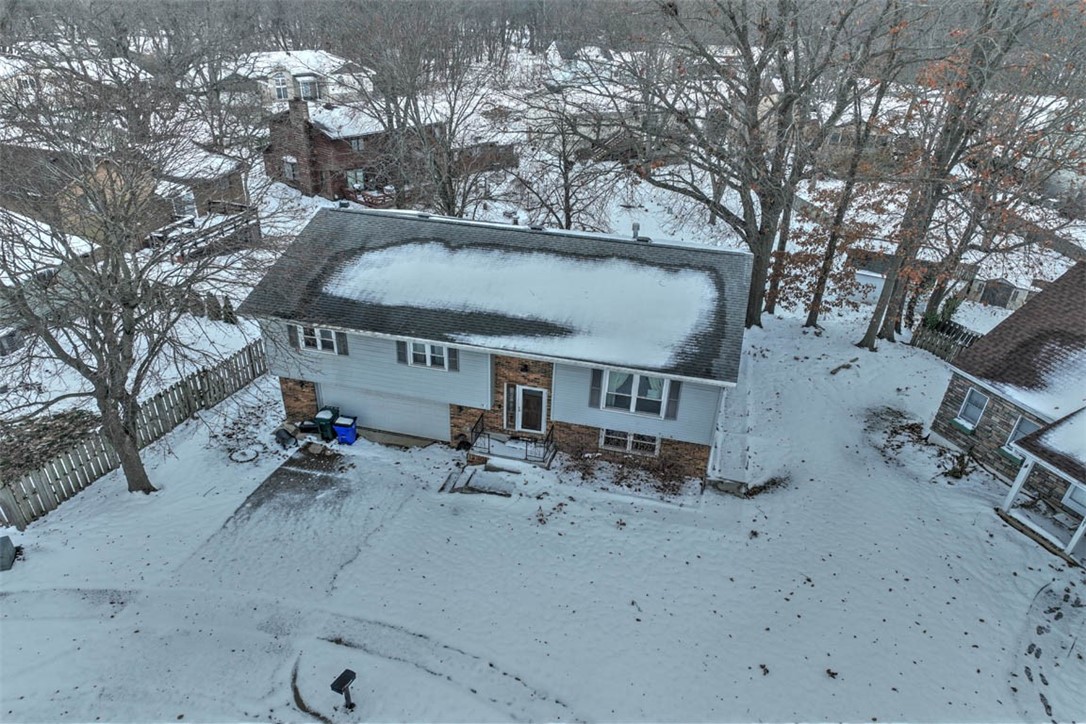 1051 Valley View Court Decatur, IL 62522 - Photo 4 of 27 Gallery Image 4