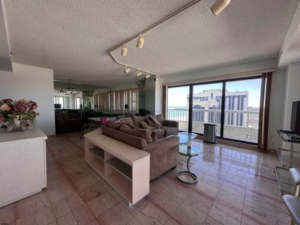 $28,000 | 3101 Boardwalk, Unit 2115/2111, Atlantic City, NJ 08401
