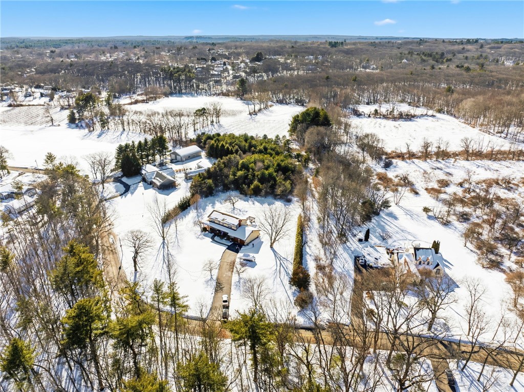 80 Swan Road Smithfield, RI 02917 - Photo 3 of 39
