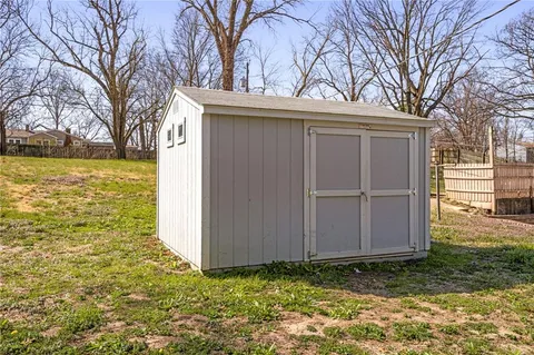 $250,000 | 8509 Troup Avenue, Kansas City, KS 66112